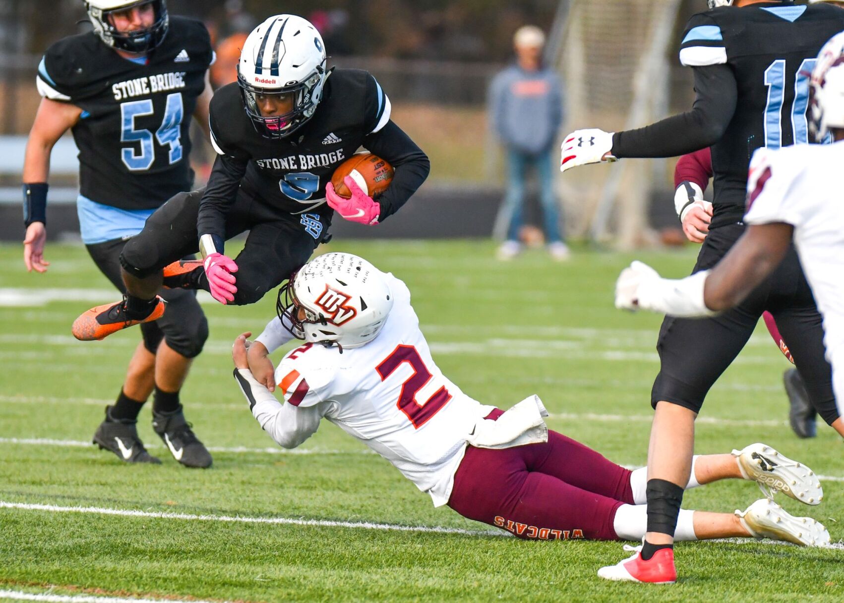 MV v SB football_9.jpg